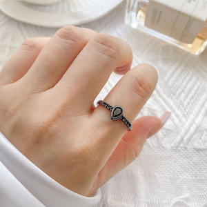 Bague en or noir plaqué or massif avec zircone cubique, design personnalisé, pour homme - Product Image 4