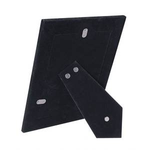 Semplice cornice portafoto in metallo 130x180 mm dal design elegante per l'arredamento della casa - Product Image 3