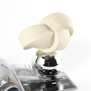 Mesa auxiliar de trabajo de arte de resina de diseñador moderno, muebles creativos para el hogar con estilo Art <span class=keywords><strong>Deco</strong></span> para adornos de decoración de sala de estar y Hotel - Product Image 6