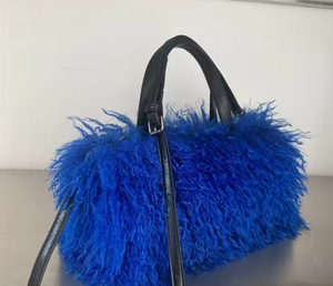 Мягкая однотонная Сумка-Кроссбоди на молнии из искусственного меха Y2k + пальто для женщин зима - Product Image 4