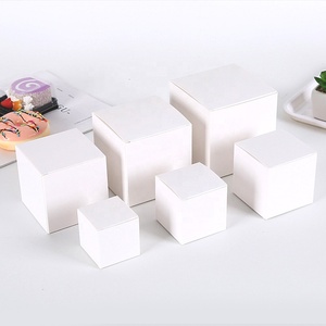 Scatole Quadrate in Carta Kraft Bianca da <span class=keywords><strong>5</strong></span> 6 7 <span class=keywords><strong>8</strong></span> 9 10 <span class=keywords><strong>cm</strong></span>, Confezioni Vuote per Caramelle e Regali, per Eventi Aziendali e Feste - Product Image 3