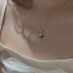 Colgante de Plata de Ley S925 con Forma de Corazón, Diseño Antiguo Vintage, Joyería Elegante, Simple y Ligera con Patrón de Números de Circonita - Product Image 3