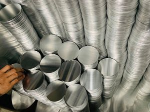0.5mm 3003 Disque en <span class=keywords><strong>aluminium</strong></span> Disque en <span class=keywords><strong>aluminium</strong></span> Cercle Plaque ronde 1050 - Product Image 6