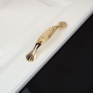 Set di cassetti per armadietto con maniglia per armadio minimalista di lusso leggero europeo con maniglia a foro singolo in cristallo di diamante - Product Image 3