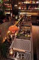 Comptoir de Bar Multifonctionnel en Acier Inoxydable Personnalisé avec Unité de Réfrigération, Portes Coulissantes et Dégivrage Automatique pour Café et Cocktails