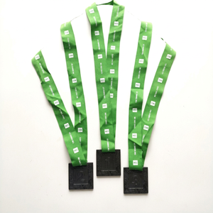 Medalla Deportiva de Metal Personalizada, Rectangular, con Números Grabados 1 2 3, Cordón Verde, Premios para Carreras al Aire Libre - Product Image 2