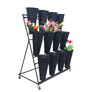 Exhibidor de Flores Metálico Moderno Personalizado para Hoteles y Comercios, Diseño Móvil - Product Image 1