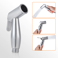 Nouvelle Douche de Camping Portable en ABS - Pompe de Douche Extérieure Multifonction Alimentée par Batterie au Lithium Rechargeable pour la Randonnée, la Plage et les Voyages