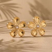 Anting Mutiara Baja Tahan Karat Berlapis Emas Desain Bunga 3D untuk Wanita Perhiasan Fashion Elegan Vintage