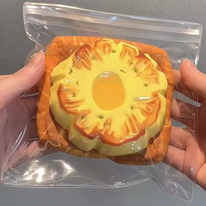 Jouet anti-stress en silicone souple à montée lente, texture crème slime, super doux, en forme de toast ananas, qualité alimentaire - Product Image 6