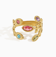Nouveautés en gros : Bague feuille en acier inoxydable plaqué or 18 carats avec zircon arc-en-ciel pour femme