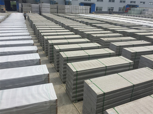 Procédures de maintenance simplifiées grâce à des traitements de surface durables sur des produits de panneaux muraux sandwich EPS de qualité - Product Image 3