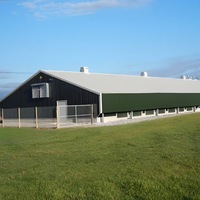 Entrepôt préfabriqué en acier à faible coût, garage, hangar, entrepôt avec un design moderne pour une utilisation en extérieur