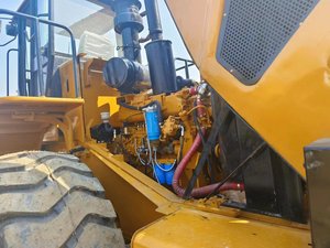 Chargeuse sur pneus Caterpillar 966H d'occasion, d'origine japonaise, 22 tonnes, avec godet de 3,8 m³, pour le chargement en carrière et en entrepôt. - Product Image 4