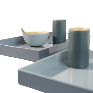 Plateau de service en laque minimaliste moderne, plateau ottoman décoratif élégant et brillant, accessoire de design d'intérieur haut de gamme pour la maison - Product Image 1