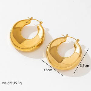 أقراط أوروبية وأمريكية فاخرة من الفولاذ المقاوم للصدأ، أقراط دائرية كبيرة مجوفة مطلية بالذهب عالية الجودة - Product Image 5