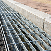 Grilles métalliques en acier galvanisé à chaud avec revêtement en alliage de zinc, anti-corrosion, durables, haute résistance, antidérapantes et sécuritaires