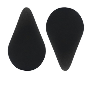 Spugna Classica Nera per Trucco, Varie Forme con Strumento a Goccia d'Acqua, Non in Lattice, Taglio Obliquo - Product Image 1