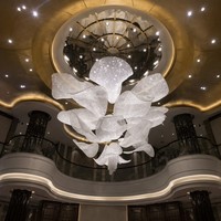Grand lustre suspendu moderne en forme de nuage personnalisé pour hall de villa, hall d'hôtel, escalier à perles de cristal, restaurant d'hôtel
