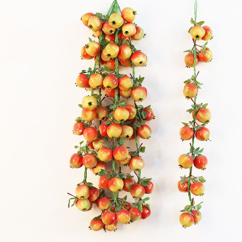 Brochette de grenade avec feuilles - rouge