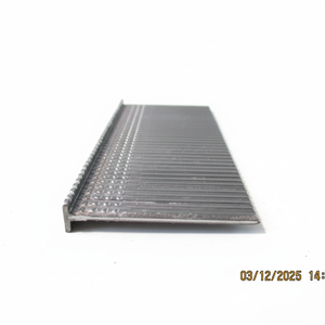 Clavos Brad APLUS FN38-10000, Vástago de 2.2 mm, Punta de Cincel, Acero Galvanizado, 38 mm de Longitud, 40 Piezas/Tira, 10000 Piezas/Caja - Product Image 1