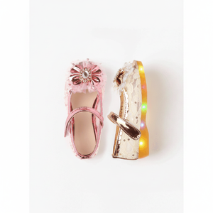 Sandales coréennes à talons OZKIZ pour filles, couleur unie, bout fermé, mode estivale, motif floral lumineux, pour 2-7 ans, vente en gros - Product Image 2