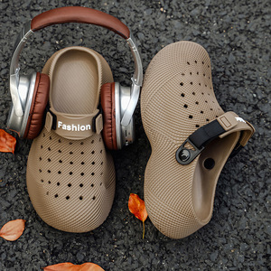 Fashion <b>Clogs</b> EVA Closed Toe Breathable Geometric Pattern Men's Summer Sandals - Product Image 1