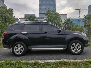 Voitures d'occasion à prix avantageux - Landwind X8 SUV de luxe avec transmission automatique, faible kilométrage, transmission <span class=keywords><strong>4x4</strong></span> - Product Image 4