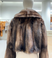 Manteau court en fourrure de vison pour femme, style élégant et noble, vêtement d'extérieur de luxe en véritable fourrure de vison avec dégradé de couleurs naturel