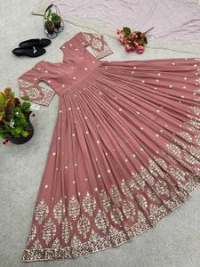 ปาร์ตี้นักออกแบบใหม่สวมชุดเดรสดิจิตอลแฟนซีเรียบง่ายสวยงามพร้อมเดรสผ้าดิบัตต้าคุณภาพสูงชุดเดรสผ้าพรีเมี่ยม - Product Image 3