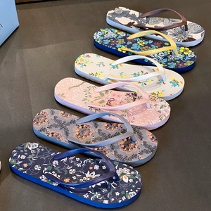 <span class=keywords><strong>Sandales</strong></span> plates d'été pour femmes à motif floral, à enfiler, durables, avec tige en PVC/PU écologique, semelle intermédiaire en EVA, bout ouvert - Product Image 2