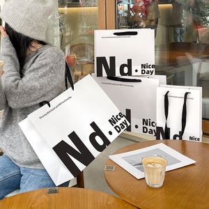 Km Tùy Chỉnh Giày Mang Nhãn Hiệu Cửa Hàng In Túi Giấy Với Logo Của Riêng Bạn Các Tông Mua Sắm Túi Giấy Túi Quà Tặng Cho Doanh Nghiệp Nhỏ - Product Image 2