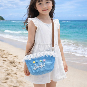 Sac bandoulière en paille tressée avec dentelle pour enfants, petite capacité, fermeture éclair, idéal pour l'été, la plage, les vacances, portable et pour un usage quotidien - Product Image 3