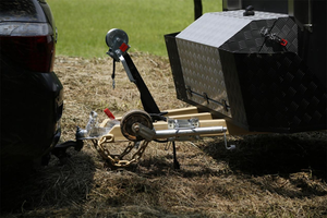 Camping-car tout-terrain moderne 4x4 Remorque <span class=keywords><strong>pliante</strong></span> <span class=keywords><strong>Caravane</strong></span> légère Conception Fourniture d'usine Pliable et peut accueillir <span class=keywords><strong>4</strong></span> <span class=keywords><strong>personnes</strong></span> - Product Image 4