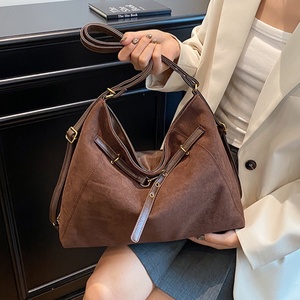 Borsa Tote Convertibile in Zaino Colefa, Economica e Personalizzabile, in Camoscio Strutturato, Prezzo all'Ingrosso Conveniente - Product Image 5