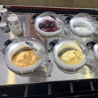 Mesin Pembuat Es Krim Top Churn Galaxy PRO V4 Nuts & Fruit Berpendingin Udara Komersial Tipe Lantai