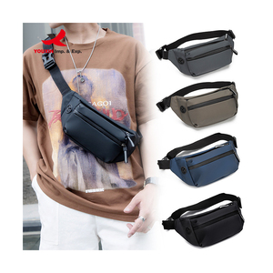 Riñonera de Viaje de Alta Calidad, Riñonera Cruzada de Piel Sintética Impermeable con Orificio para Auriculares - Product Image 1