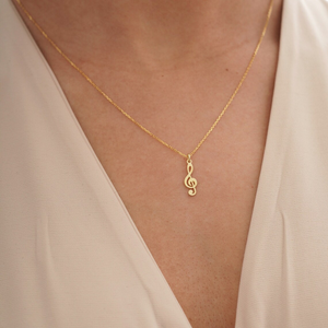Collier élégant avec pendentif clé de sol en acier inoxydable plaqué or, bijou minimaliste en forme de note de musique pour femme, cadeau pour les amoureux de la musique - Product Image 4