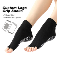 Vente en gros Coton Respirant Logo Personnalisé Écologique Cheville 5 Orteil Doigt Court Collant Yoga Pilates Chaussettes Avec Poignées pour Femmes