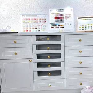 ตู้โชว์ร้านทำเล็บสีขาวสไตล์นอร์ดิก ตู้เก็บกาวติดเล็บ ตู้ลิ้นชักเก็บของแบบตั้งพื้น - Product Image 6