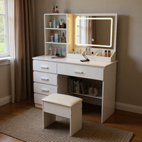 Table de maquillage moderne en MDF avec grand miroir LED sur pied et tiroirs, éclairage inclus, pour chambre à coucher - Vente en gros