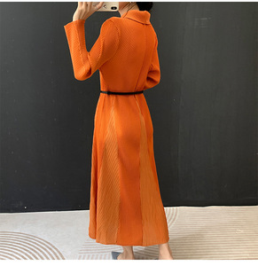 Abito Arricciato Primavera 2026 Nuovo Colore Tinta Unita Lusso Leggero Elegante Temperamento Commuter Abito a Mezza Lunghezza Ampia Gonna a Ruota per <span class=keywords><strong>Donna</strong></span> - Product Image 5