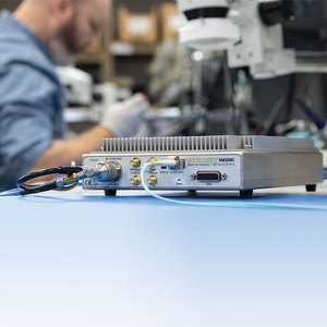 Analyseur en temps réel Signal Hound SM200C-20 GHz avec bande passante de 160 MHz I/Q via média 10GbE Fabriqué aux États-Unis - Product Image 5