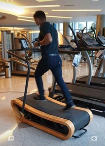 <span class=keywords><strong>Tapis</strong></span> roulant professionnel en bois courbé <span class=keywords><strong>de</strong></span> luxe, auto-alimenté, manuel, avec une capacité <span class=keywords><strong>de</strong></span> charge maximale <span class=keywords><strong>de</strong></span> 180 kg, pour studio <span class=keywords><strong>de</strong></span> fitness - Product Image 5