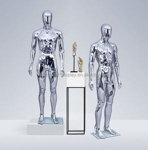 Mannequins Homme Musclés Dorés et Argentés Brillants pour Vitrine de Boutique de Mode - Mannequins Masculins Chromés de Luxe - Product Image 4