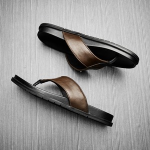 Sandales tongs en cuir une pièce, nouveau style d'été, antidérapantes, pour homme, décontractées, uniques et cool. - Product Image 2