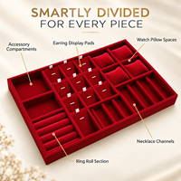 Plateau organisateur de bijoux en velours rouge personnalisé avec tiroir amovible et compartiments sur mesure pour bagues, boucles d'oreilles, colliers et montres