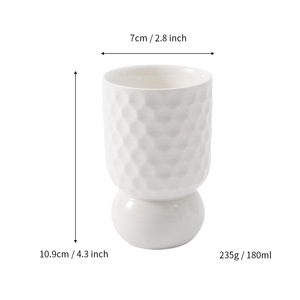 Mug en céramique créatif, tasse à pied minimaliste en porcelaine blanche, réutilisable pour la maison ou comme cadeau d'affaires - Product Image 5