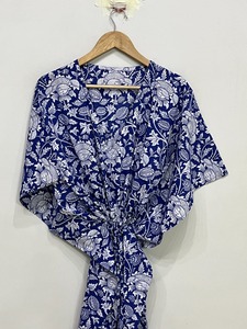 Kaftan court en soie pure, taille unique, ample et confortable pour toutes les tailles, environ 47 pouces, fournisseur d'Inde - Product Image 4