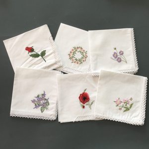 مناديل نسائية مطرزة مخصصة - Product Image 3